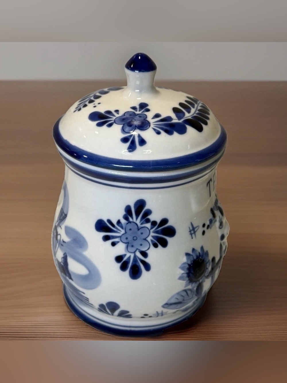 Vintage Blue White Delft Deco Lidded Canister
Jar TEA Handpainted Holland - Picture 4 of 10